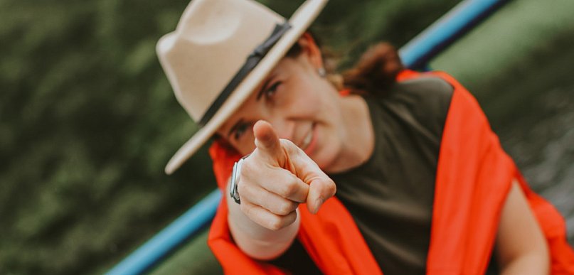 Chcesz dorobić latem i pracować z grupą? Rozważ te 3 opcje!