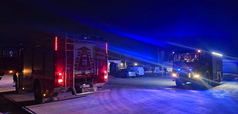 Strażacy z Żabna w akcji. - Pomagali przy usuwaniu ogniska ptasiej grypy