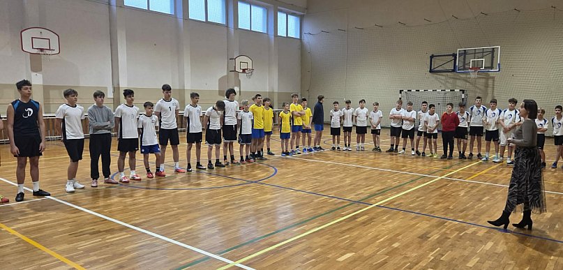 Sportowe emocje na parkiecie SP6 - Podsumowanie Mistrzostw Powiatu w piłce ręcznej