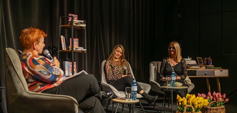 Literacki wieczór w Kinoteatrze Słonko! Śremskie pisarki zdradziły sekrety