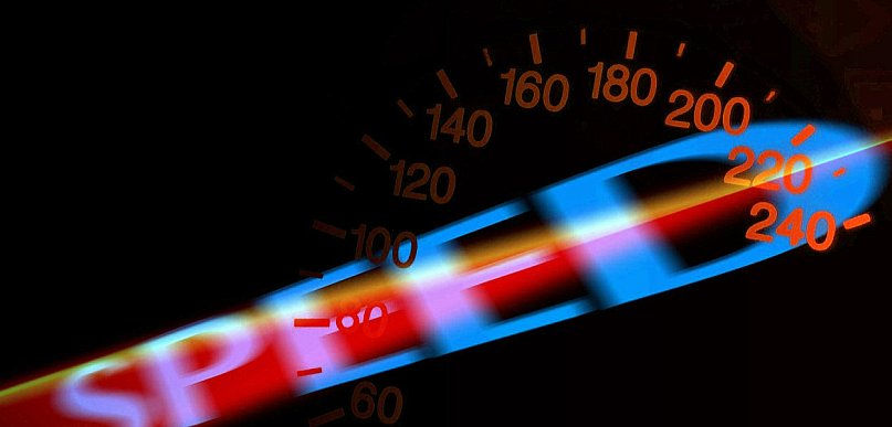 Rekordziści na drogach! Przekroczył limit o 106 km/h!