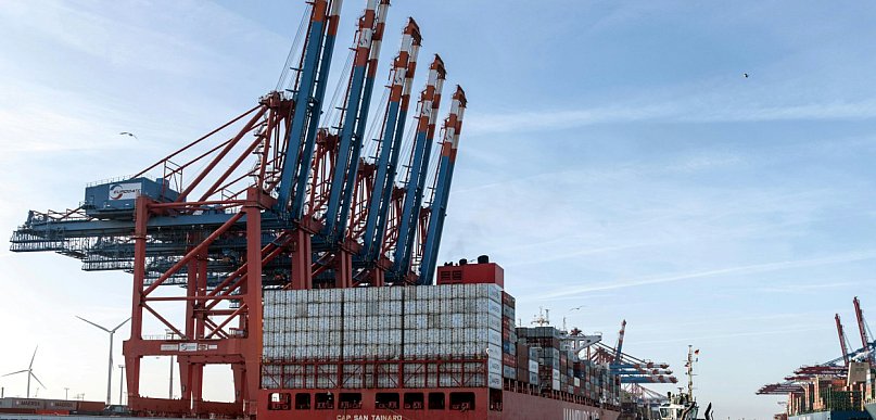 Jak wygląda cały proces sprowadzania pojazdu zza oceanu?