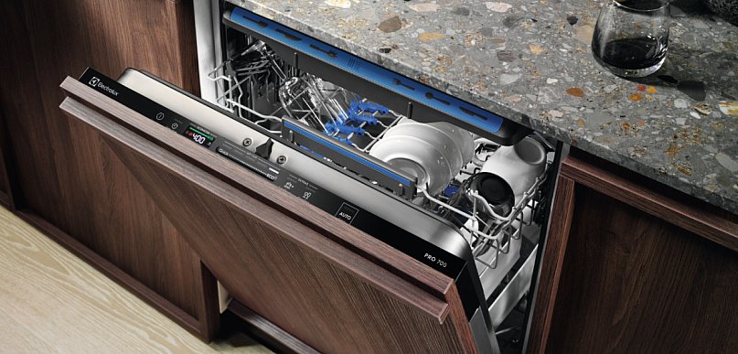 Łatwiejsze wkładanie i wyjmowanie naczyń dzięki technologii ComfortLift®