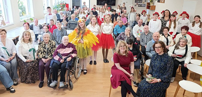 Wielkanocne spotkanie w DPS Psarskie - Program artystyczny uczniów z Masłowa