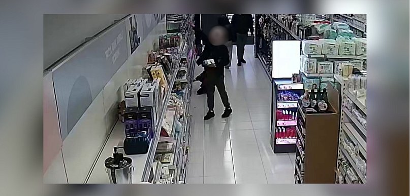 Ukradł luksusowe perfumy i uciekł. Recydywista wpadł w ręce śremskich kryminalnych