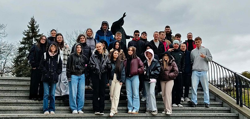 Maturzyści z Ekonoma na Jasnej Górze ! Tradycja przed egzaminem dojrzałości