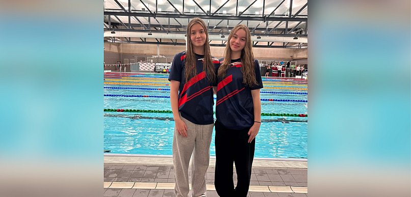 Pływackie rekordy życiowe! Zuzanna Michalska i Aleksandra Nowak znów triumfują