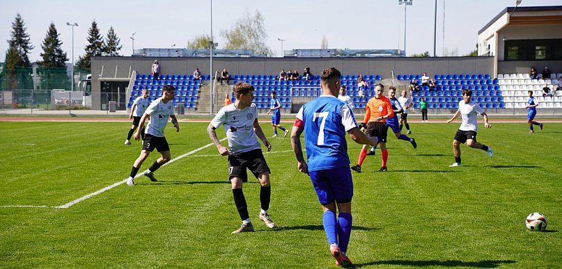 Piłkarski weekend drużyn powiatu śremskiego – wyniki i podsumowanie rozgrywek