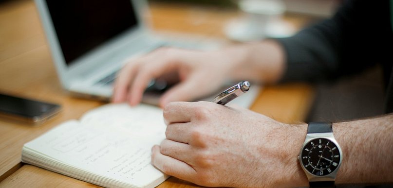 Jak skutecznie wdrożyć projekt technologiczny w firmie od podstaw