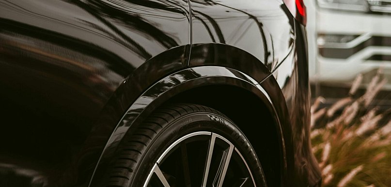 Ciężarki do wyważania kół zwiększające bezpieczeństwo i wygodę jazdy