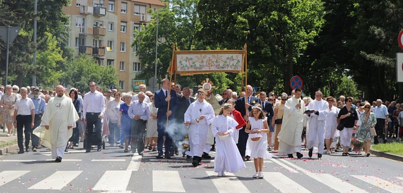 Uroczystość Bożego Ciała w powiecie śremskim - Harmonogramy Mszy i procesji