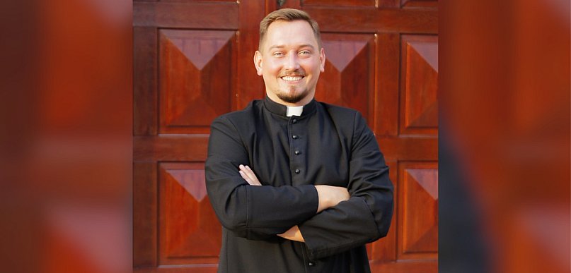 Zmiany duszpasterskie w Śremie! Ks. Filip Byczyński odchodzi ze śremskiej parafii