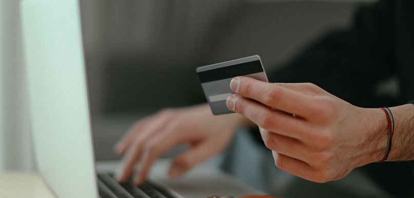 Finanse osobiste – jak świadomie korzystać z usług bankowych?