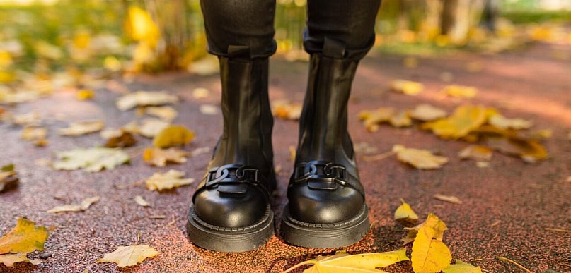 Sztyblety w eleganckich stylizacjach: Jak nosić Chelsea boots z klasą?