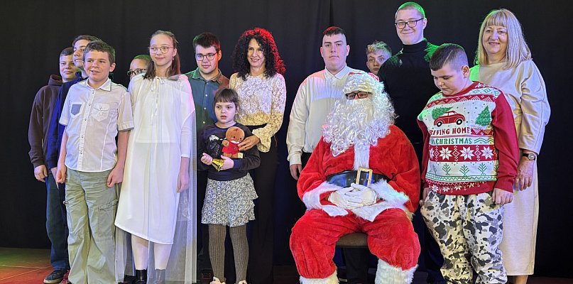 Magia świąt, która łączy - Wyjątkowe spotkanie w śremskim LO z Zespołem Szkół nr 3 - 85539