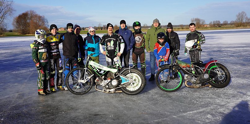 Żużlowcy na lodzie w Mórce – niezwykłe zakończenie roku - 85756