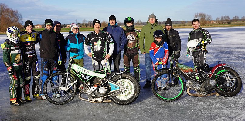 Żużlowcy na lodzie w Mórce – niezwykłe zakończenie roku - 85756