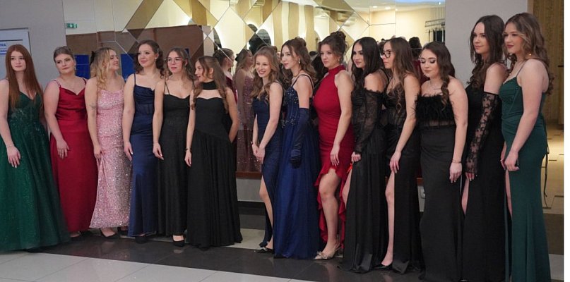 „Poloneza czas zacząć!” W Solcu bawili się uczniowie Ekonoma