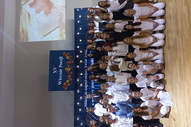 Miłość w rozkwicie – XV Jubileuszowy Wieczór Poezji w Książu Wlkp.