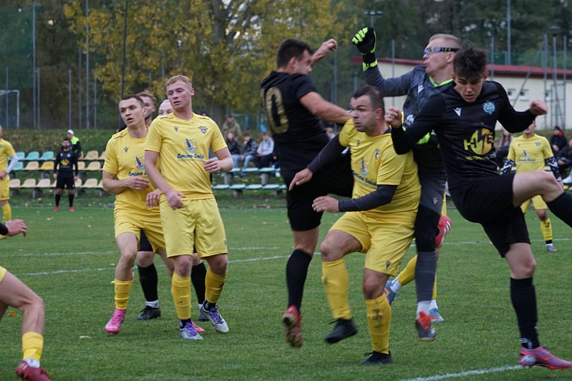 Zawisza Dolsk - Helios Czempiń