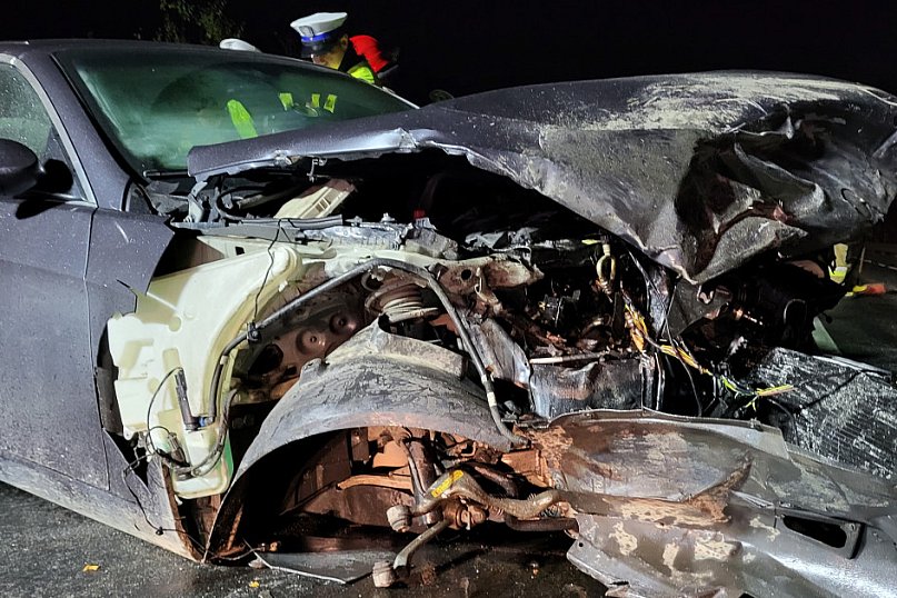 Osobówka uderzyła w ciężarówkę