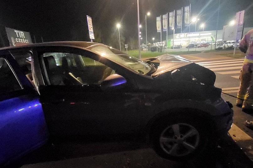 Kolizja dwóch samochodów na ul. Gostyńskiej