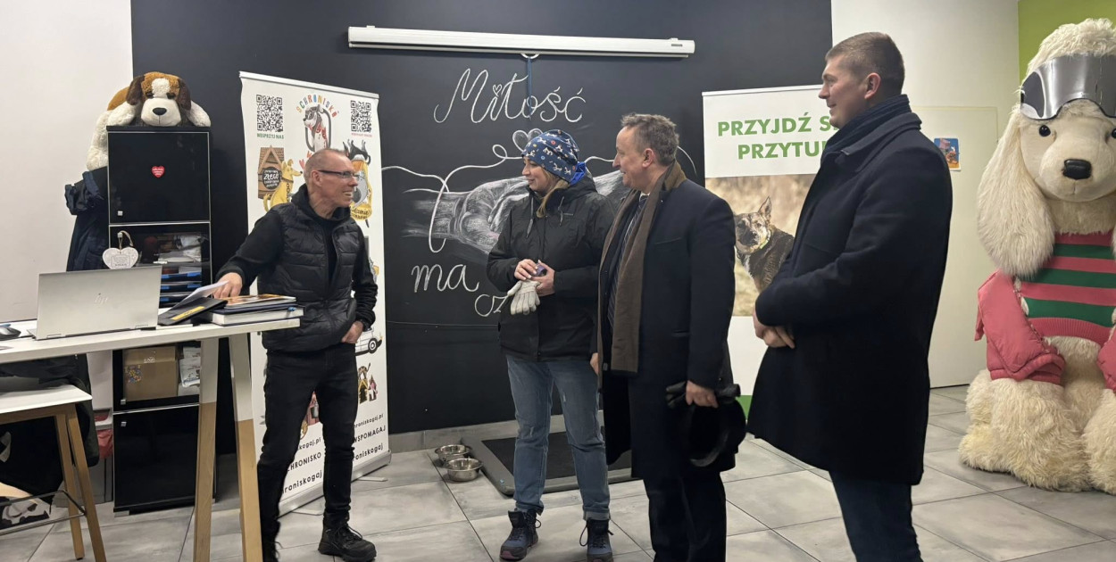 Zima w Schronisku w Gaju im nie straszna - Wicewojewoda pod wrażeniem!