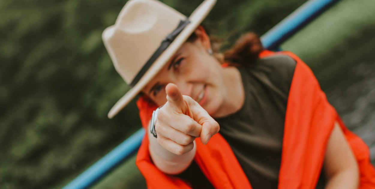 Chcesz dorobić latem i pracować z grupą? Rozważ te 3 opcje!