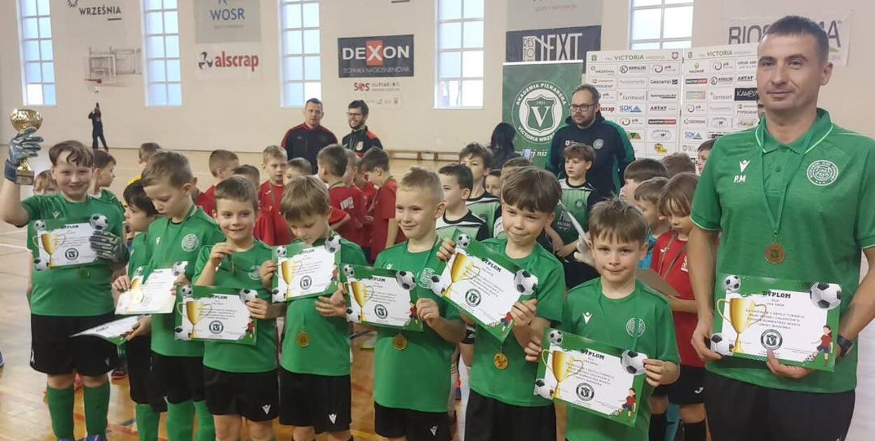 Intensywny weekend UKS Śrem - Przegląd boiskowych wydarzeń