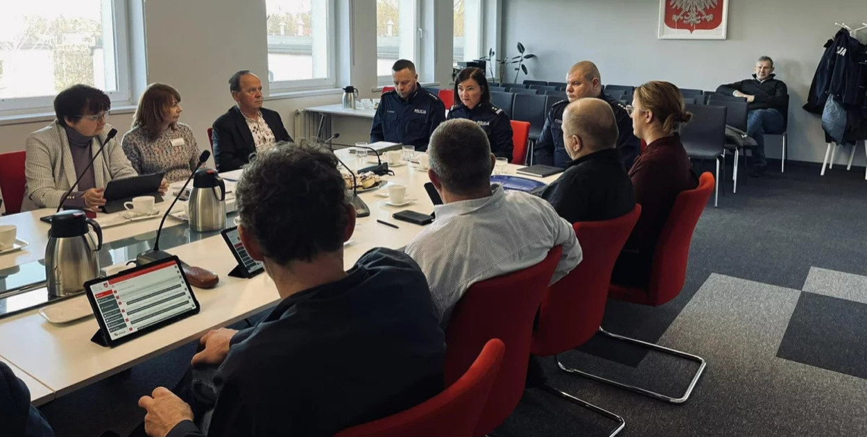 Ważne rozmowy w Książu Wlkp. Kierownictwo Policji na wspólnym posiedzeniu