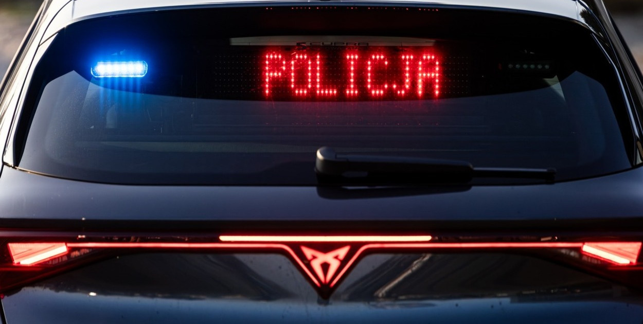 "Drift" pod kościołem zakończony w areszcie. Kumulacja przewinień kierowcy BMW