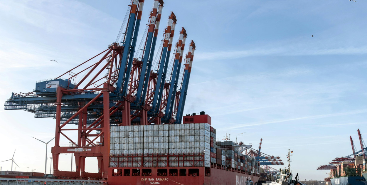 Jak wygląda cały proces sprowadzania pojazdu zza oceanu?