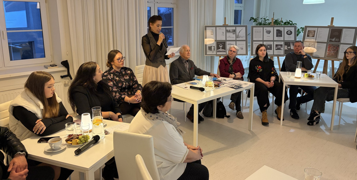 Poetycka podróż przez dwie dekady. Jubileusz Konkursu Jednego Wiersza w Śremie