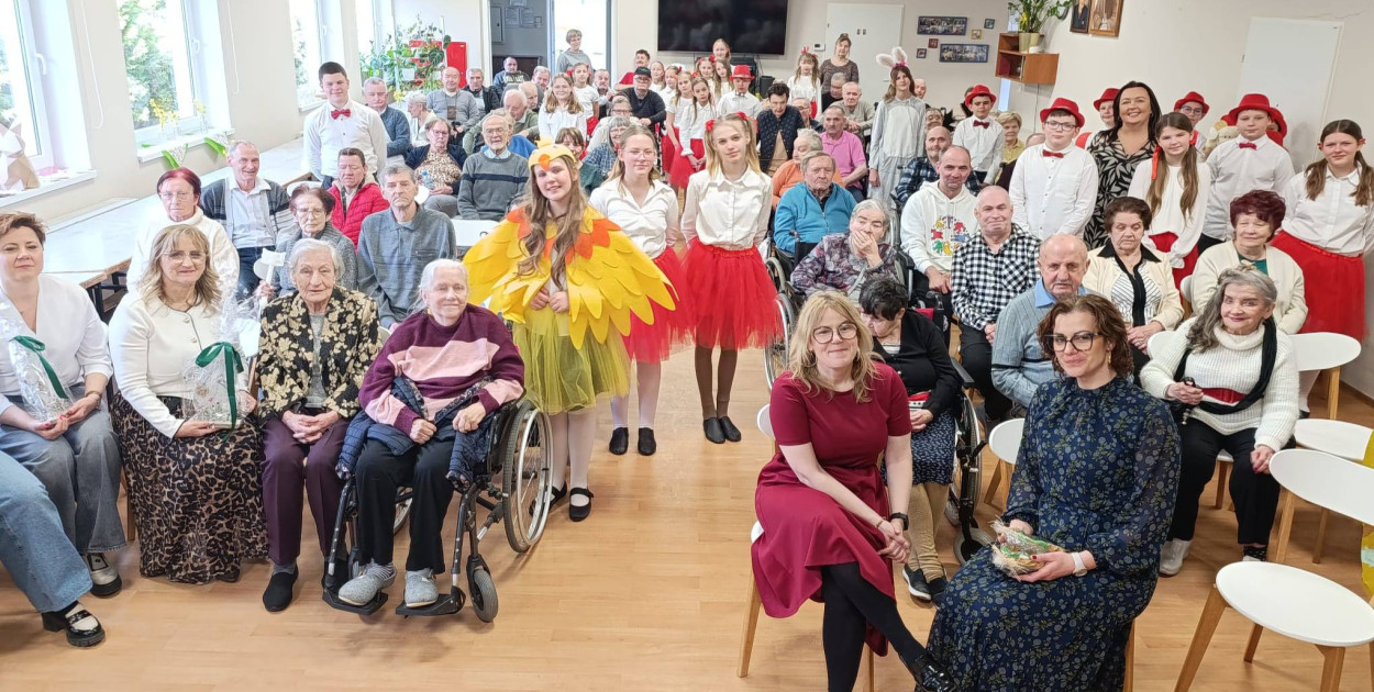 Wielkanocne spotkanie w DPS Psarskie - Program artystyczny uczniów z Masłowa
