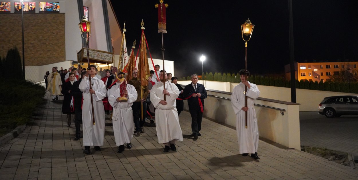 Chrystus Zmartwychwstał! Prawdziwie Zmartwychwstał.