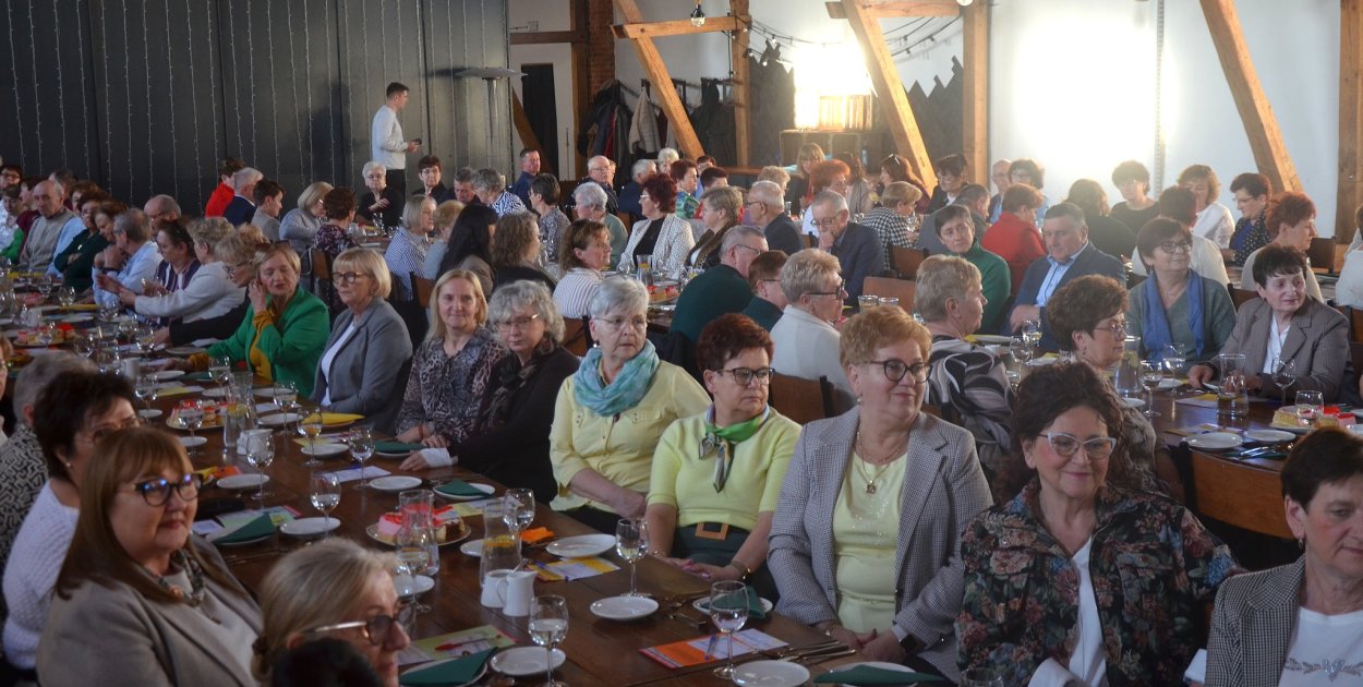 Wielkanocne spotkanie z przesłaniem. Studenci UEŚ świętowali w Jarosławkach!