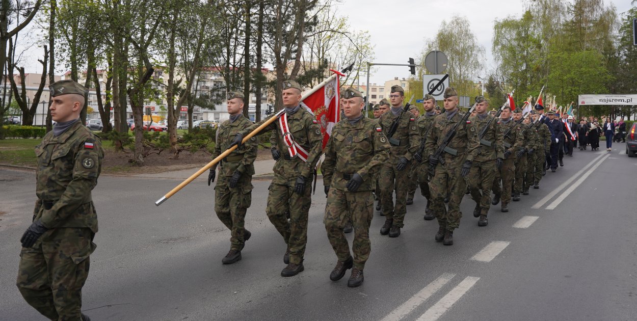 Relacja z obchodów Dnia Pamięci Ofiar Zbrodni Katyńskiej w Śremie
